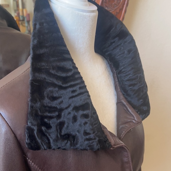 Vintage leather jacket Persian lamb trim - Picture 2 of 12